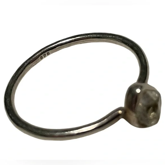 Elegant Silver Ring Quartz Gemstone ๐ - Picture 2 of 3